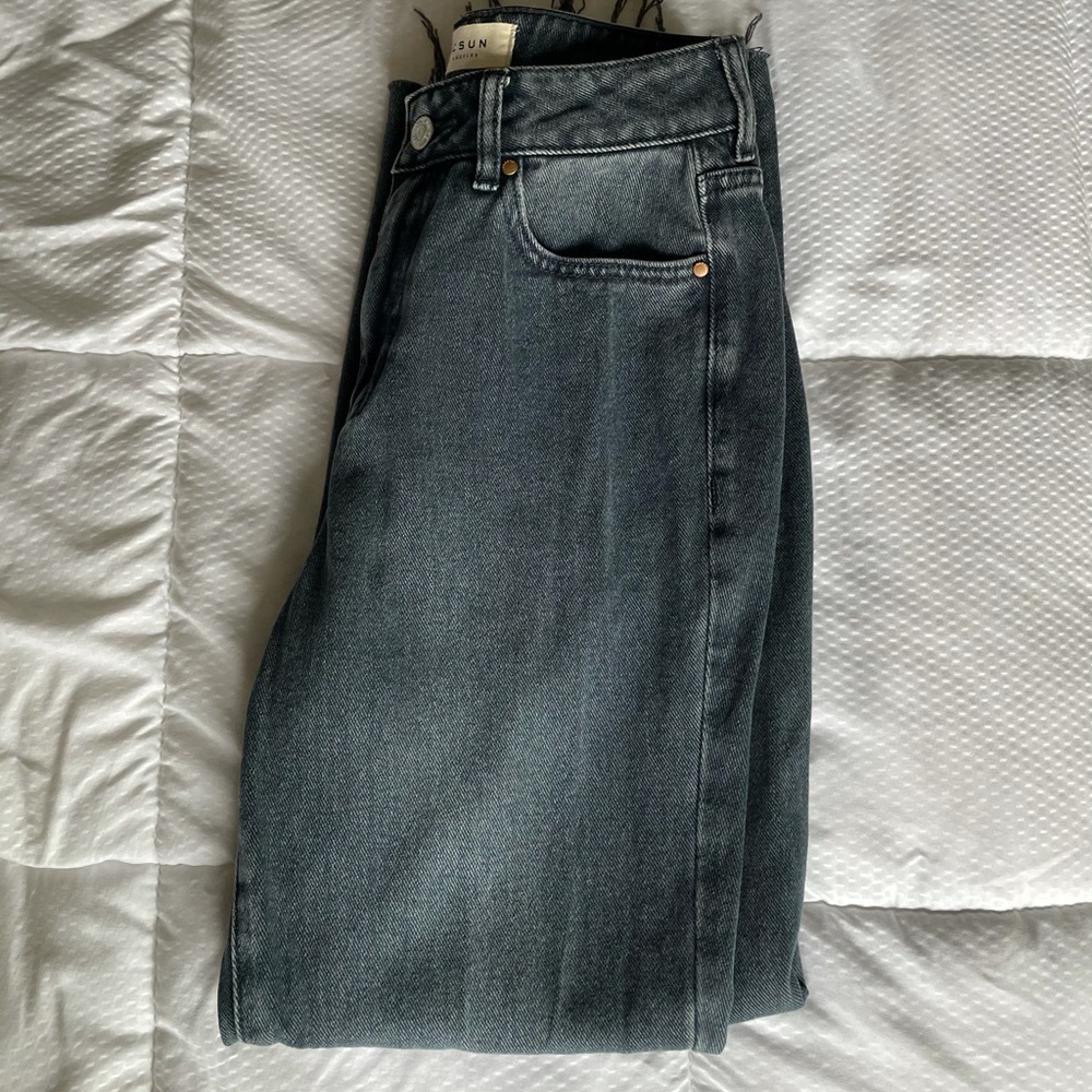 Pacsun faded black mom jeans!